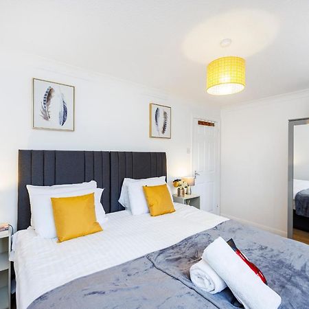 Lovely 2 Bd Hse With Parking Near Excel London Exteriör bild