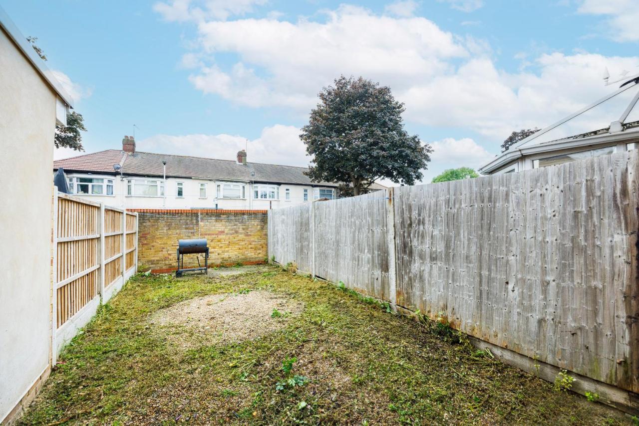 Lovely 2 Bd Hse With Parking Near Excel London Exteriör bild