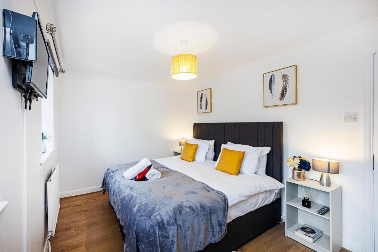 Lovely 2 Bd Hse With Parking Near Excel London Exteriör bild